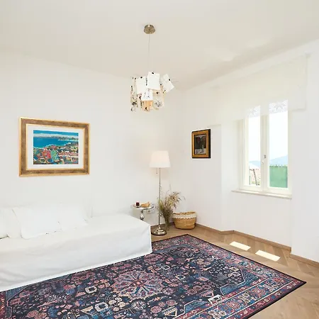 Hedera Estate Hedera A8