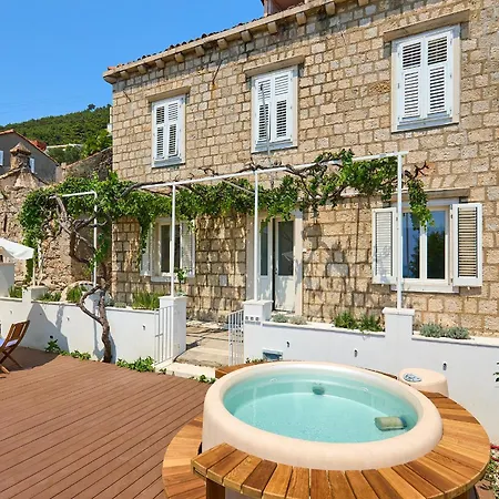 Apartament Hedera Estate Hedera A8 *