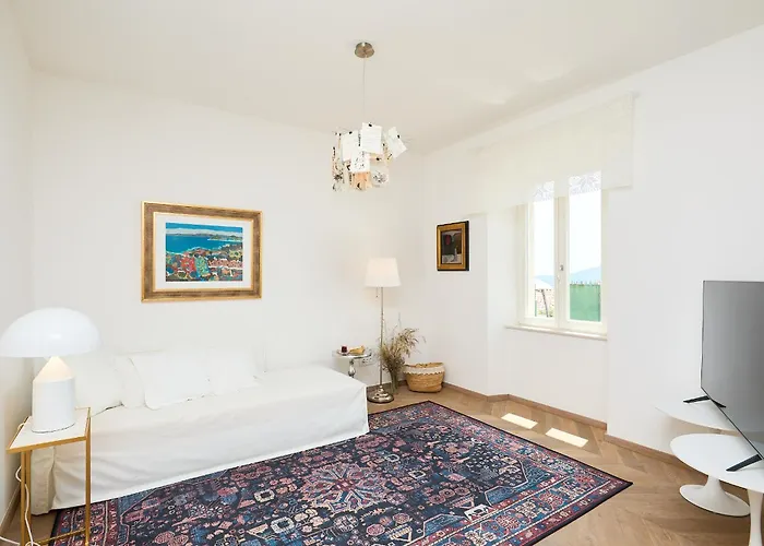 Hedera Estate Hedera A8