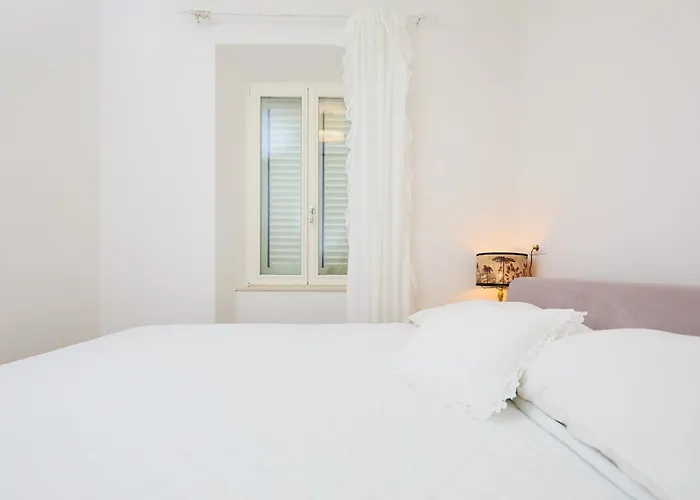 Hedera Estate Hedera A8 *